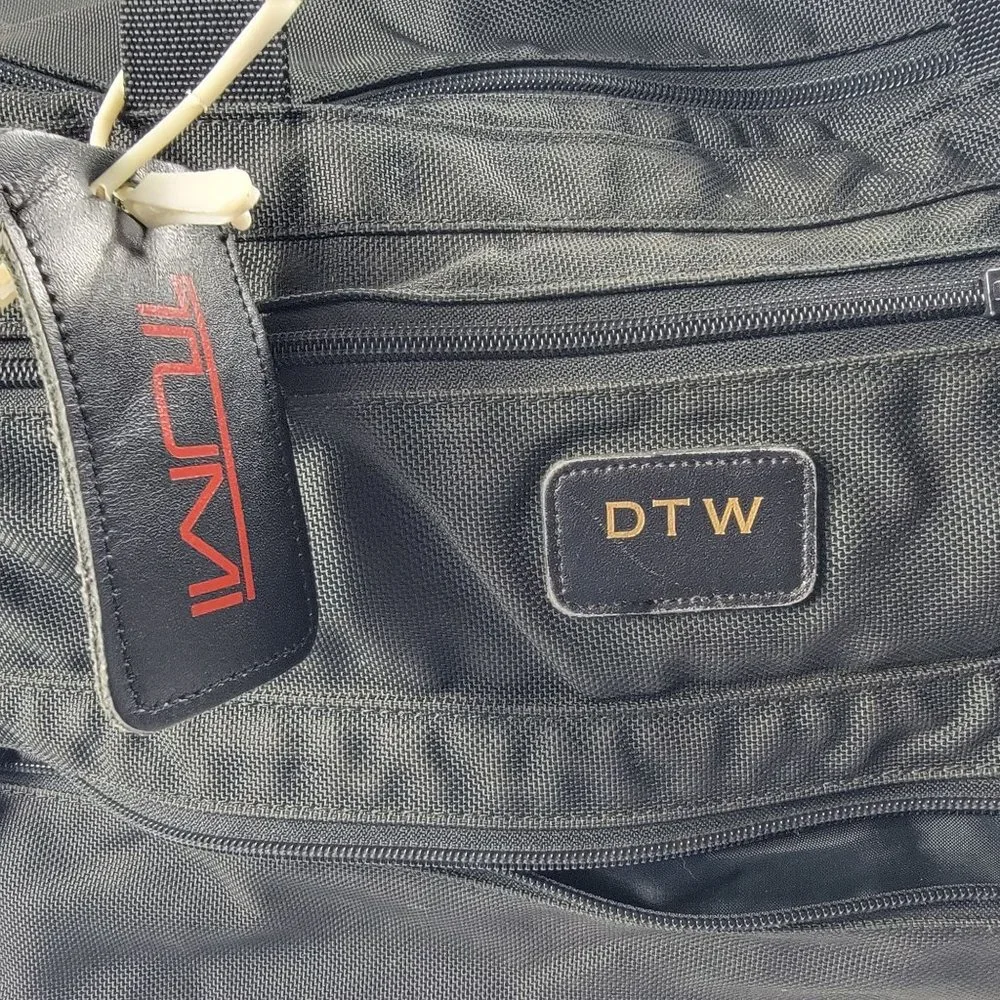 Tumi DTW Black Travel Carry On Bag Business Storage Work Vacation